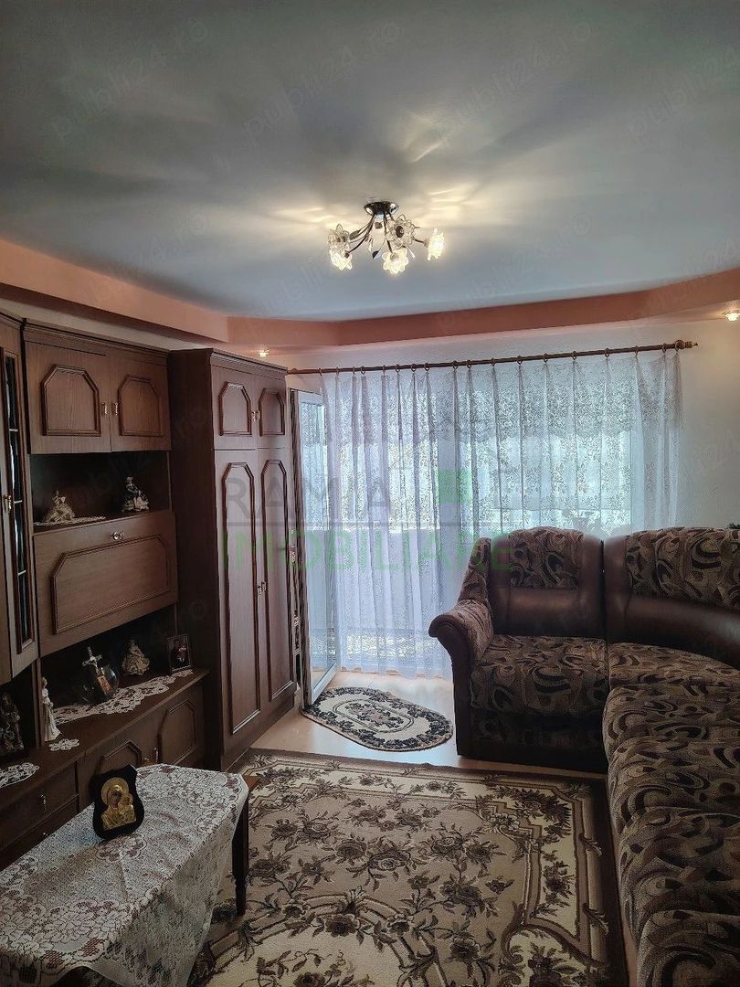 Apartament 3 camere decomandat, etaj 1, 2 balcoane și garaj – Râșnov - Poză 1