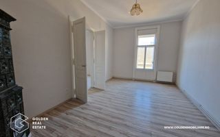 Apartament 3 camere renovat, ultracentral, etaj 3, cladirea Catedralei Catolice - Poză 2