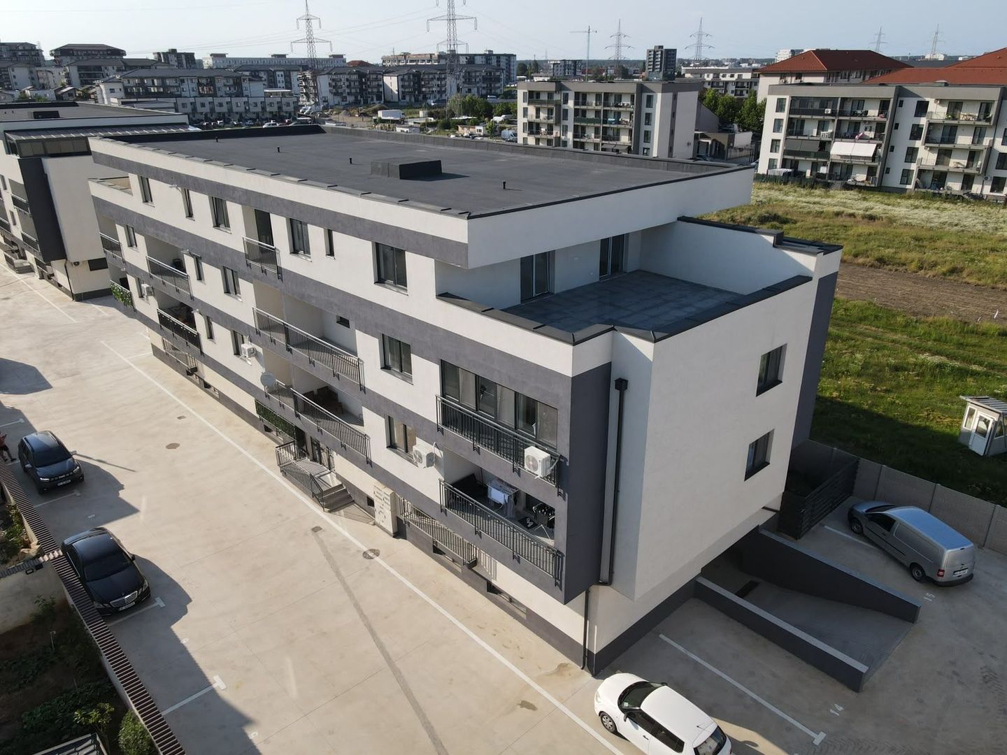 AP. 3 CAMERE - GRADINA PROPRIE 50MP, BLOC FINALIZAT, PARCARE, COMS 0% - Poză 17