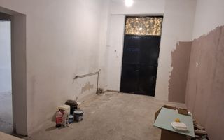 Spatiu comercial vitrina de 20 M - Metrou Eroii Revolutiei S143 - Poză 12