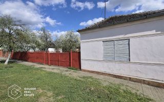 Casa cu doua corpuri de cladire, localitatea Chesint - Poză 3