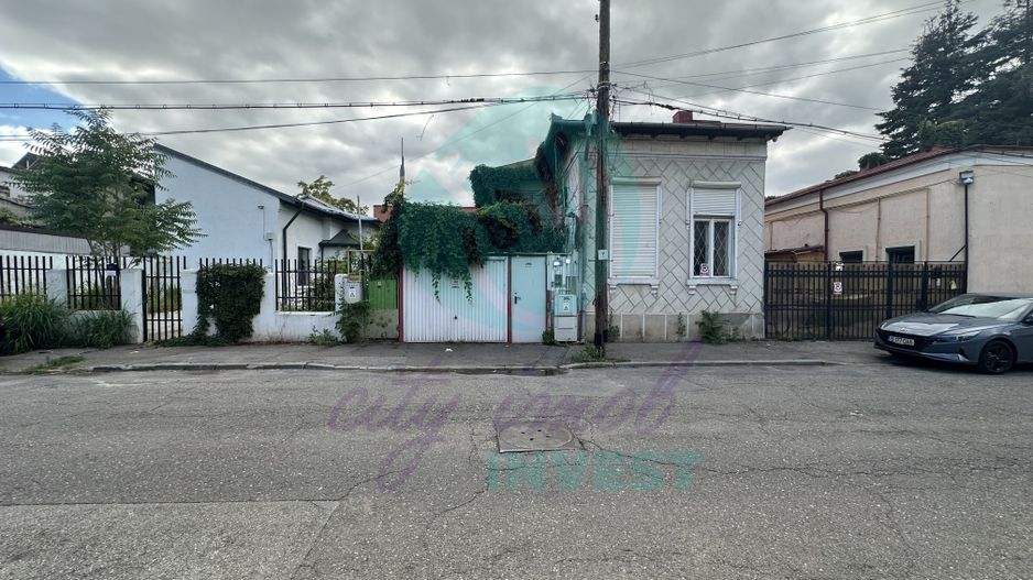 Casa singura in curte Parcul Carol - Poză 1