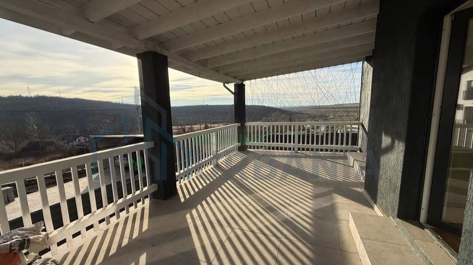 Casa individuala 240 mp total, teren 500 mp, garaj si beci, V. Adanca - Poză 1