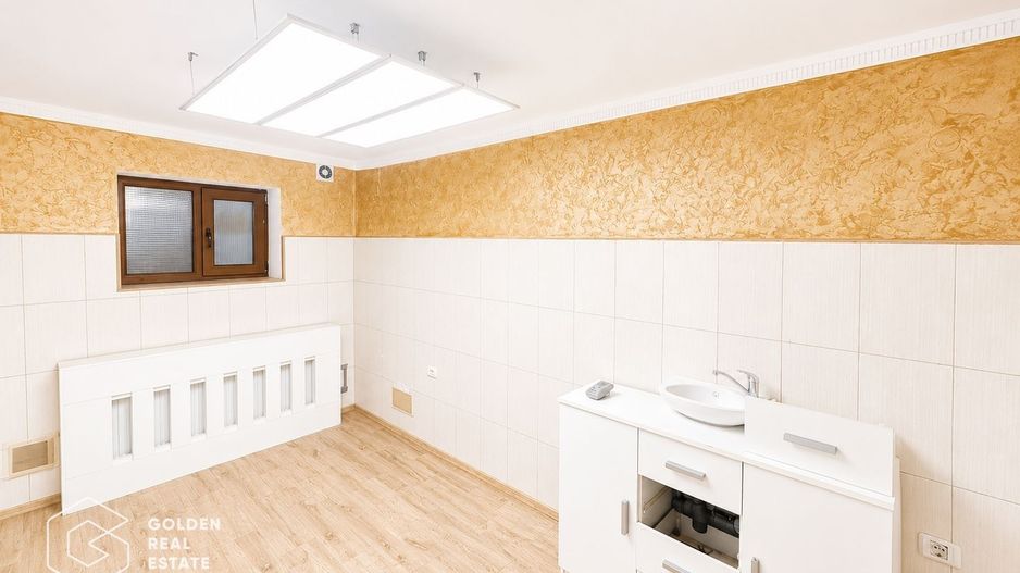 Spatiu pretabil salon infrumusetare, cabinet, 8 camere, Boul Rosu, 200mp - Poză 7