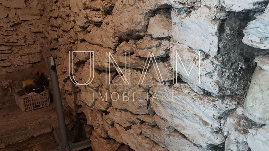 **VANDUT** Casă, Gărâna, munții Semenic, la doi pași de Scenă - Poză 15