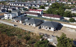 Case individuale, parter + pod, 135 mp utili, teren 400 mp - Poză 13