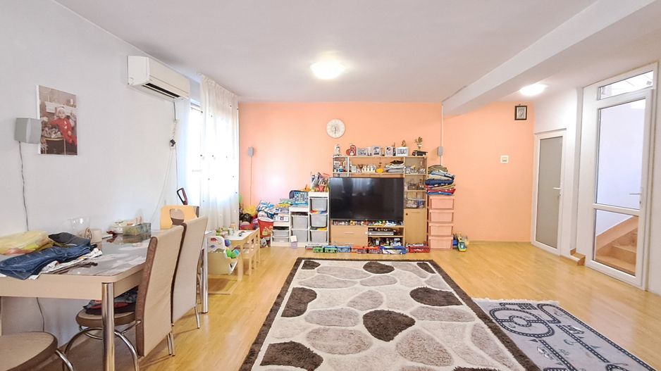 Brancoveanu - Stadion Rocar, casa inidviduala, S+P+1Et+M, 5 camere - Poză 3