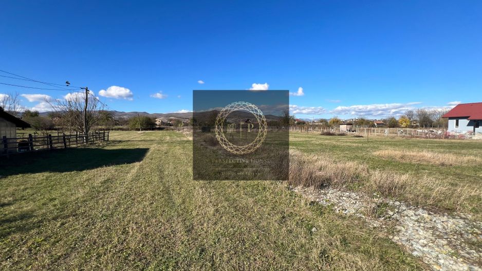 Teren Intravilan 410 mp | Deschidere la 2 strazi | Apa, gaz si curent - Poză 1