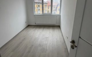 Apartament 2 camere, complet renovat – zonă centrală - Poză 1