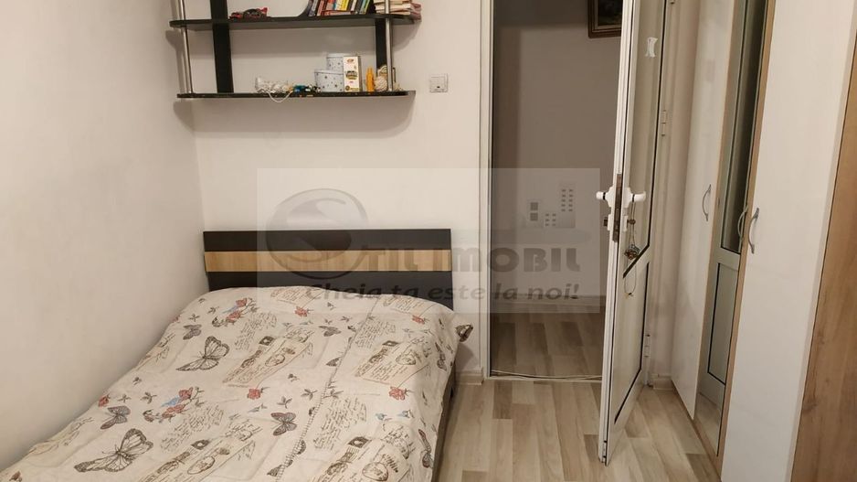 Apartament 3 camere – zona Podu-Roș- 450 Euro - Poză 4