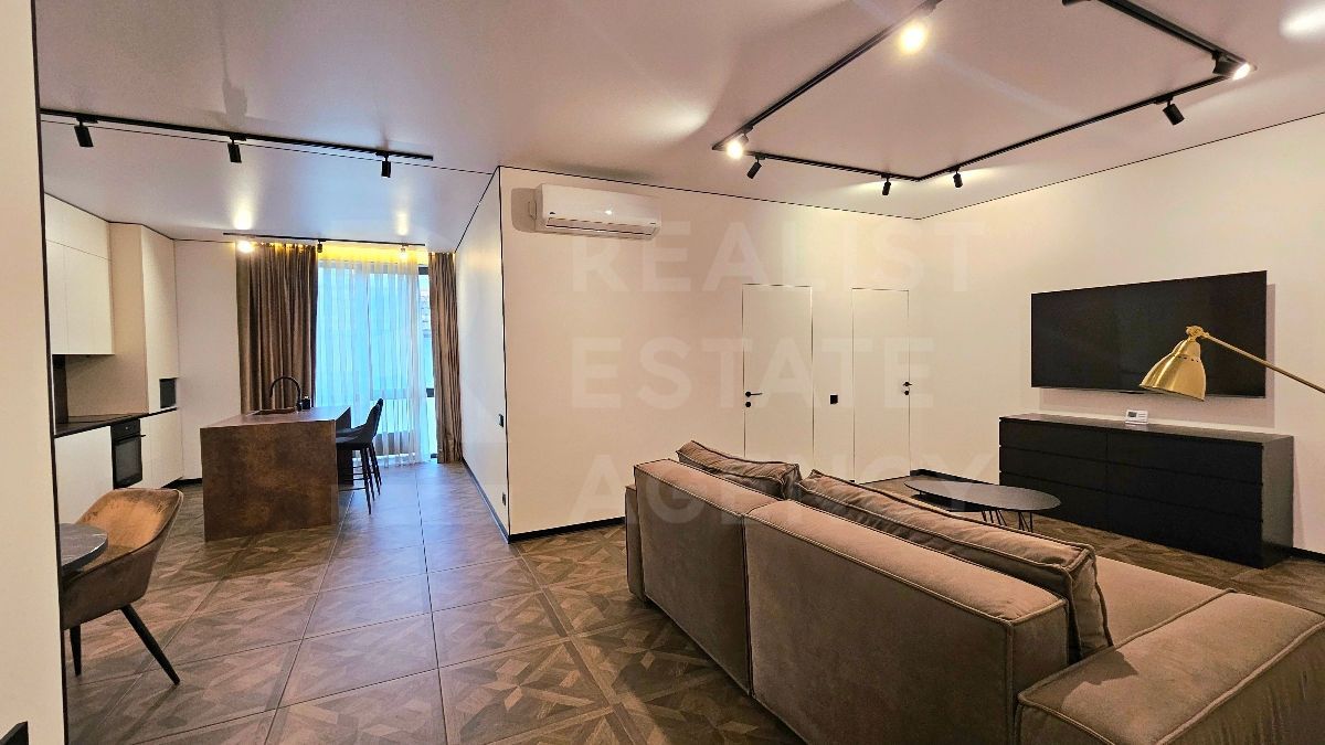 Chirie, apartament 3 camere, str. Lacului, Centru - Poză 2