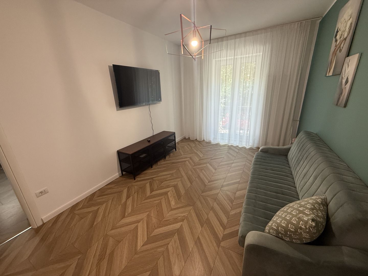 AP.2 CAMERE- FLOREASCA, PET-FRIENDLY, PARCARE INCLUSA, BLOC REABILITAT - Poză 4