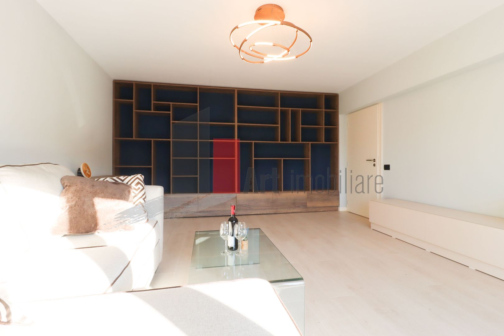 Apartamentul "XENTE",langa Casa Poporului, intri si te indragosteti pe loc de el - Poză 5