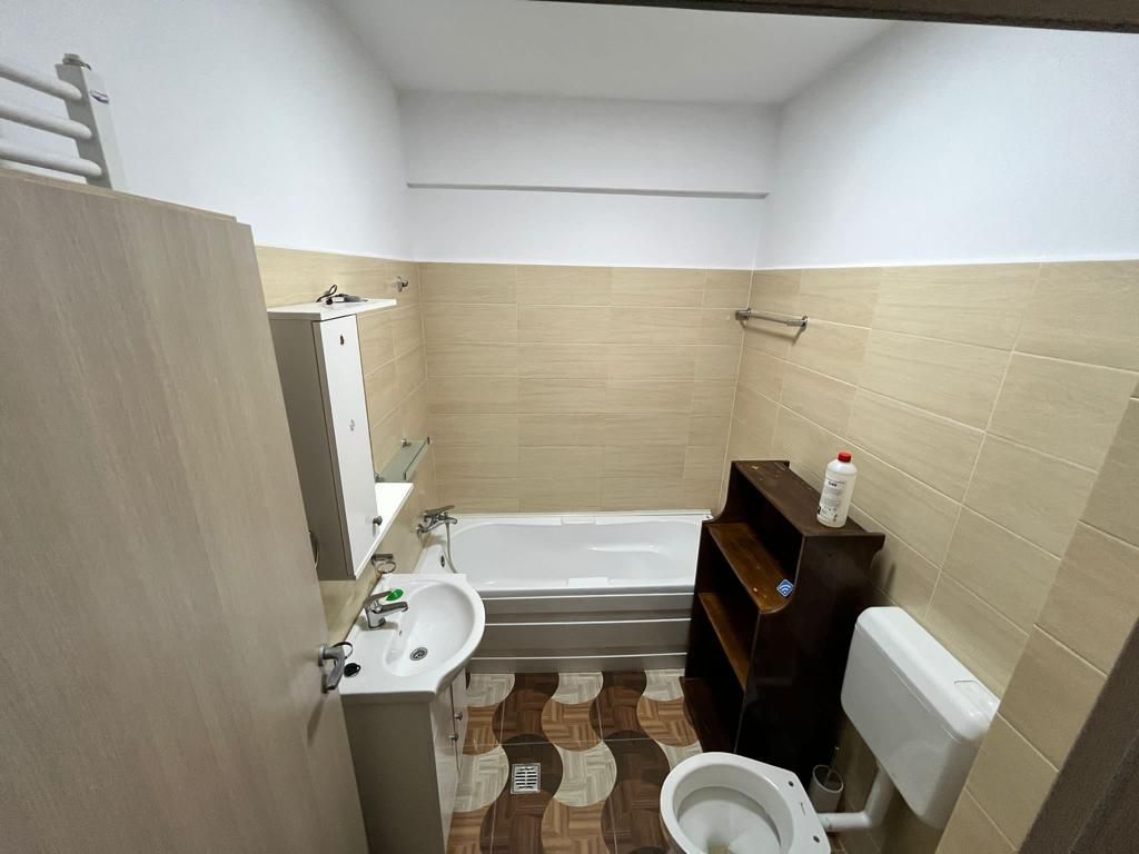 Apartament 2 camere de vanzare Cartier Latin - Poză 3