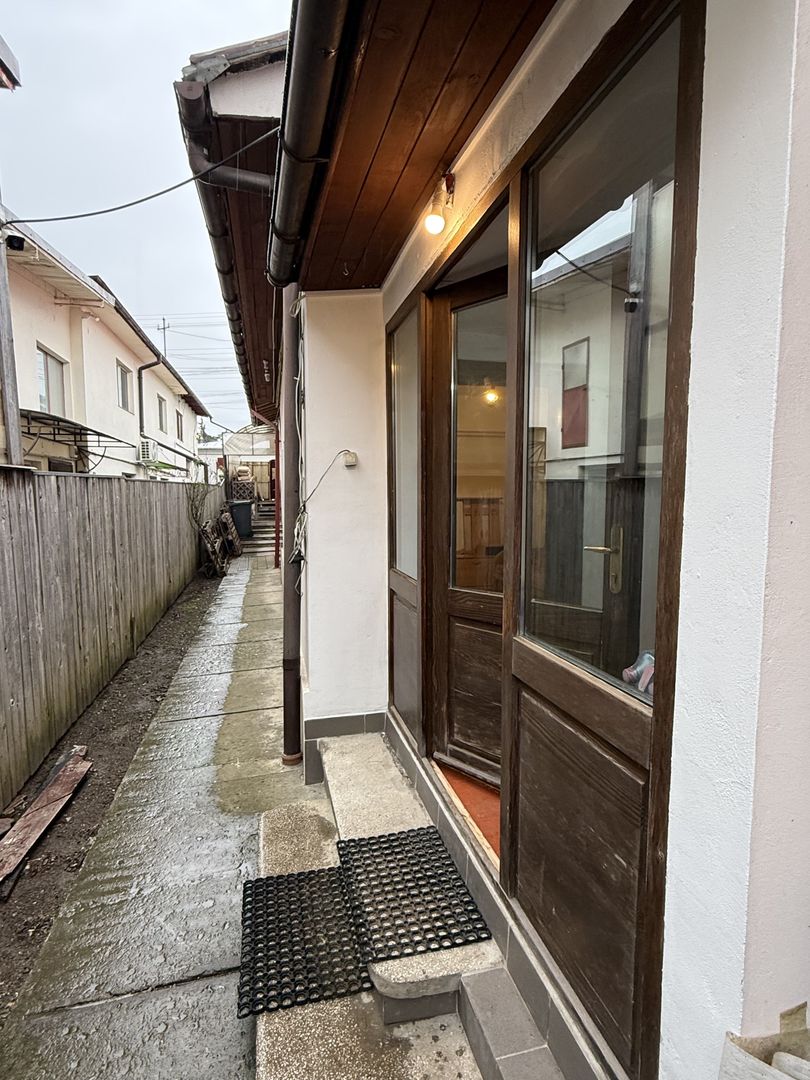 Spațiu de închiriat in vila - 2 camere +birou și curte, Campina - Poză 15