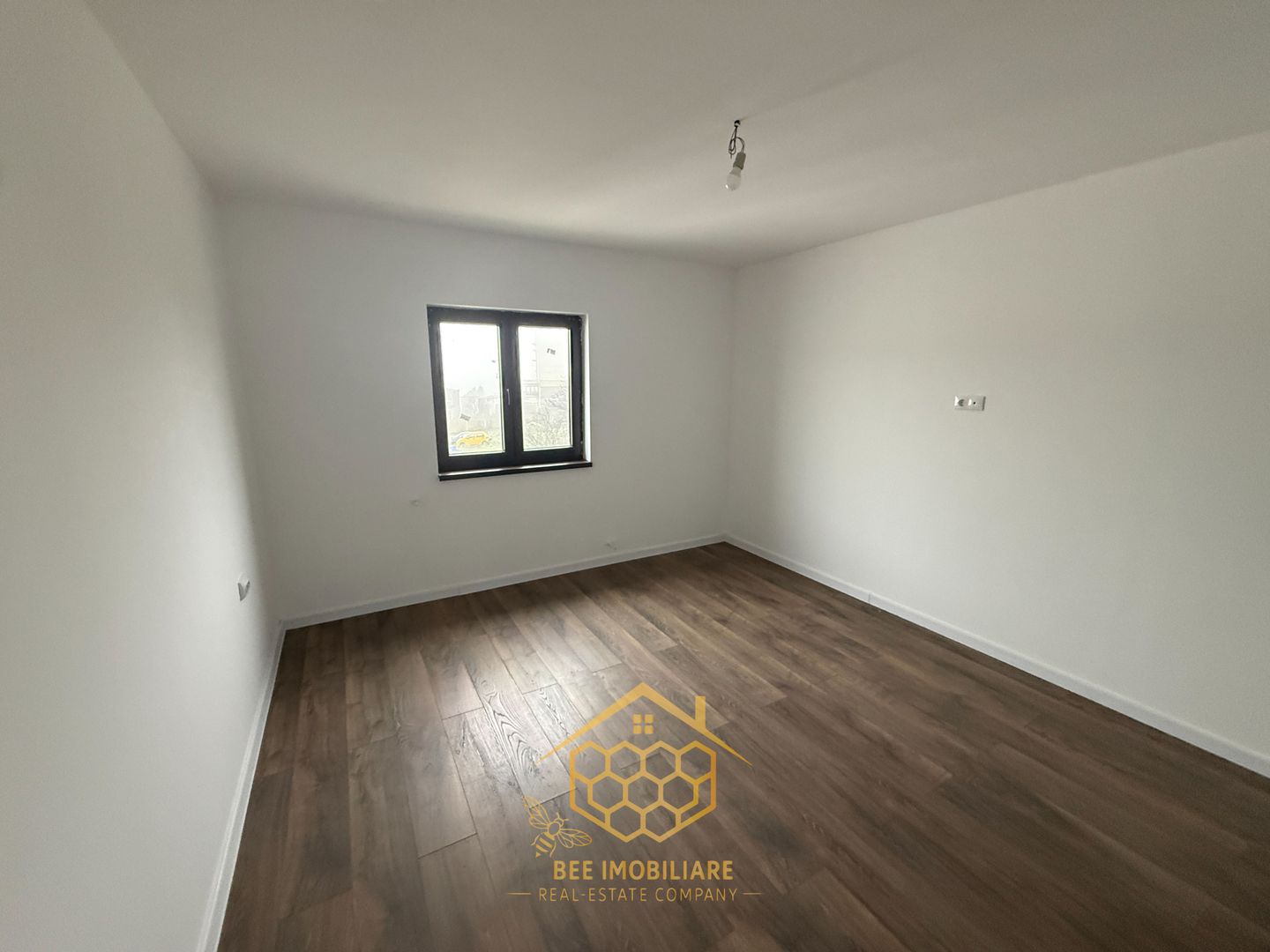 Casa P+1 in Simnicul de Jos - 3 dormitoare- Toate utilitatile - Poză 11