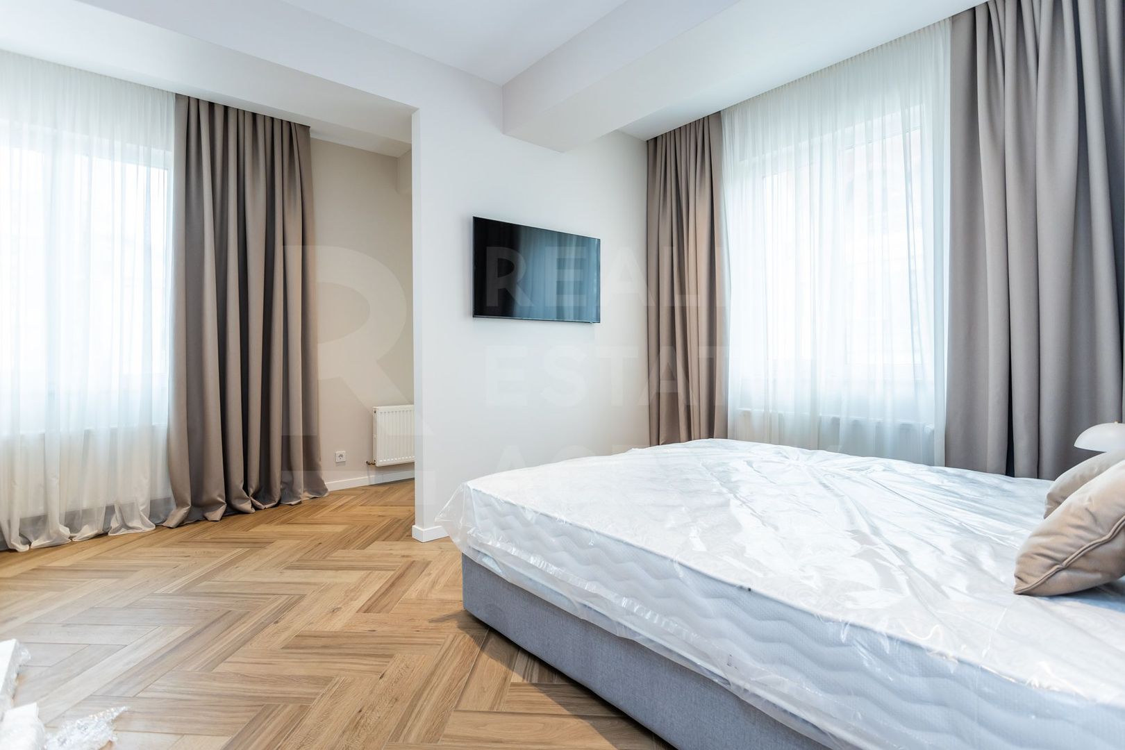 Apartament stilat în centrul diplomatic - Poză 9