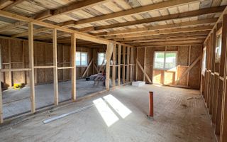 Casă de vânzare în Popești – ideală pentru liniște și aer curat - Poză 8