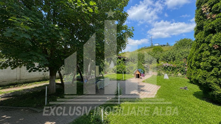 Casa individuala | Pensiune | 380 mp | 1377 mp teren | Cetate - Poză 11