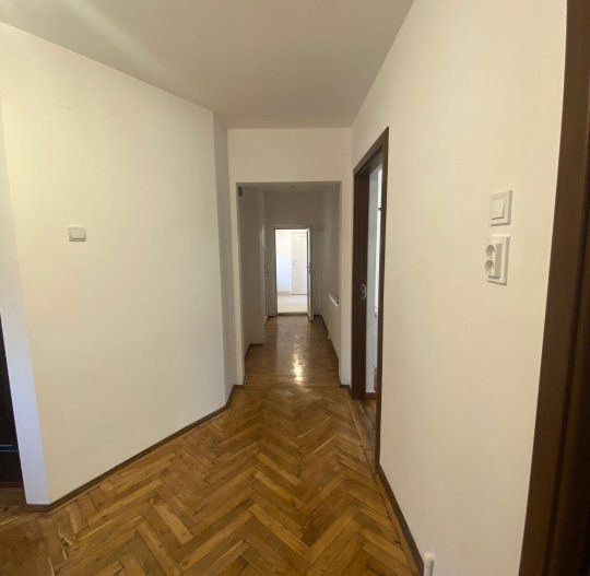 Capitale Dorobanti/ Deosebit in vila/Apartament trei camere - Poză 3