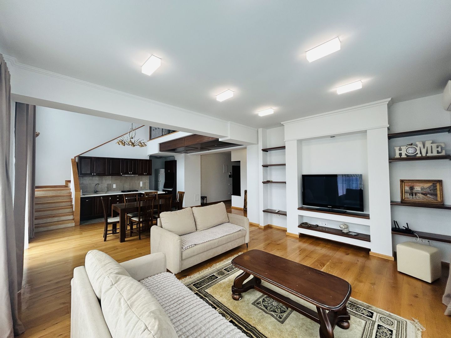 Penthouse de inchiriat, zona buna, terasa mare, mobilat si utilat - Poză 4