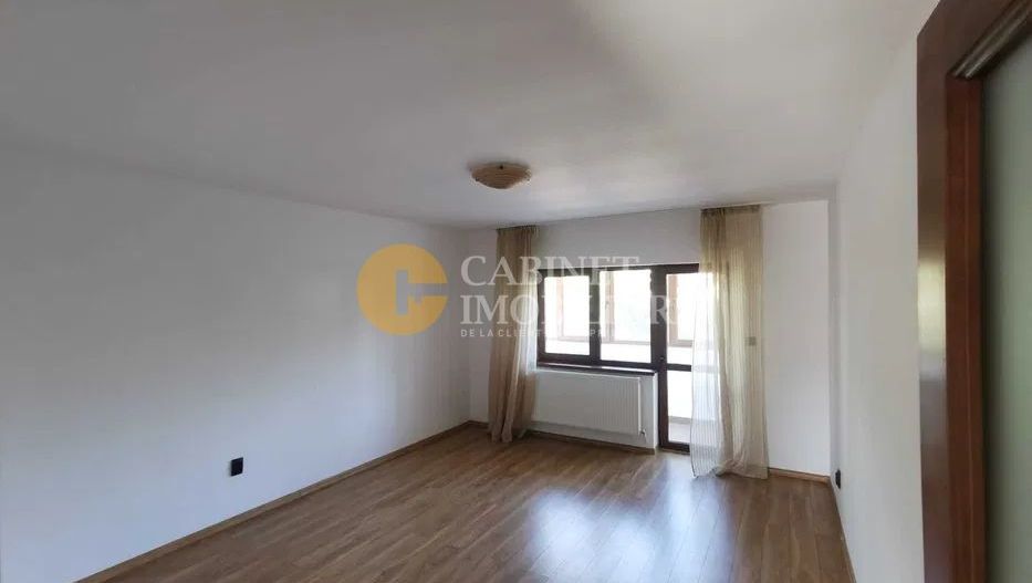 VISANI - 3 CAMERE DECOMANDAT - ETAJUL 1  + 2 LOCURI PARCARE - Poză 3
