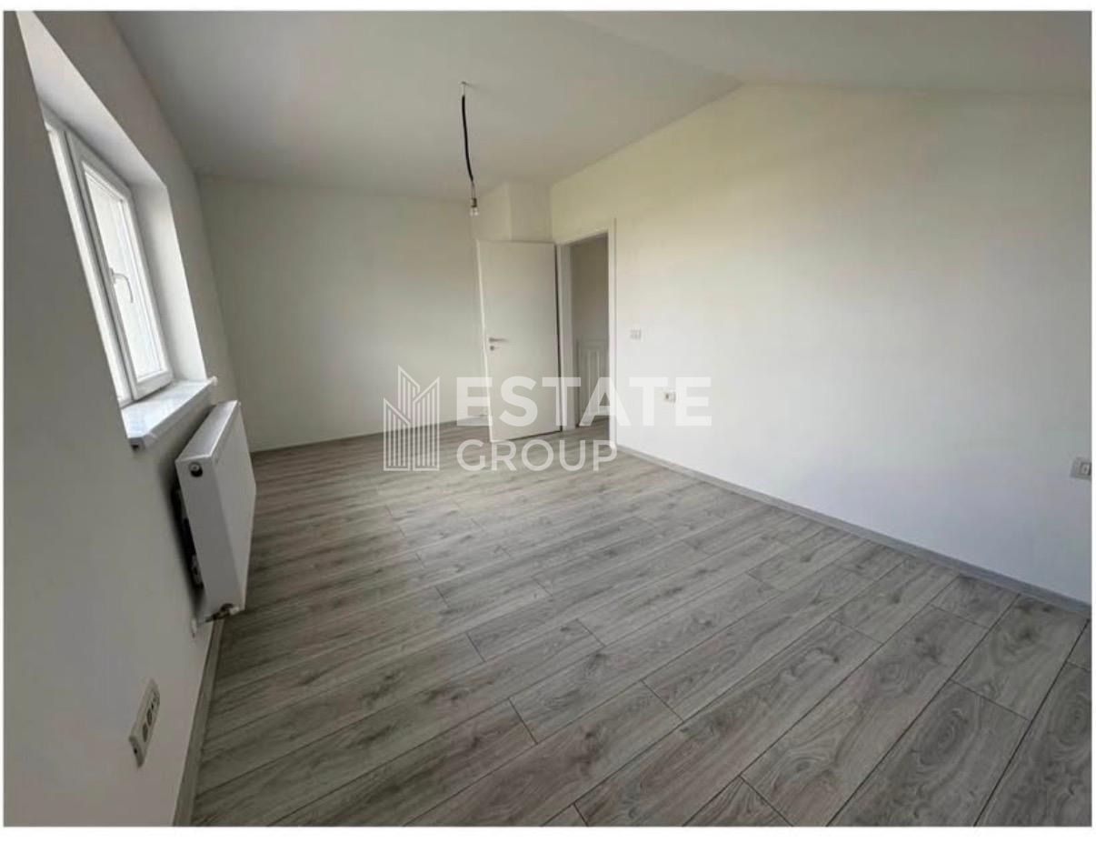 Duplex cu 4 camere in Mosnita Noua zona castel - Poză 1