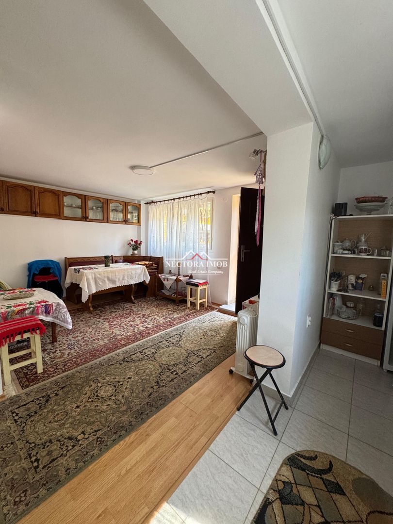 NECTORA IMOB-Casa cu etaj, mobilata, utilata, Episcopia, cu livada - Poză 8