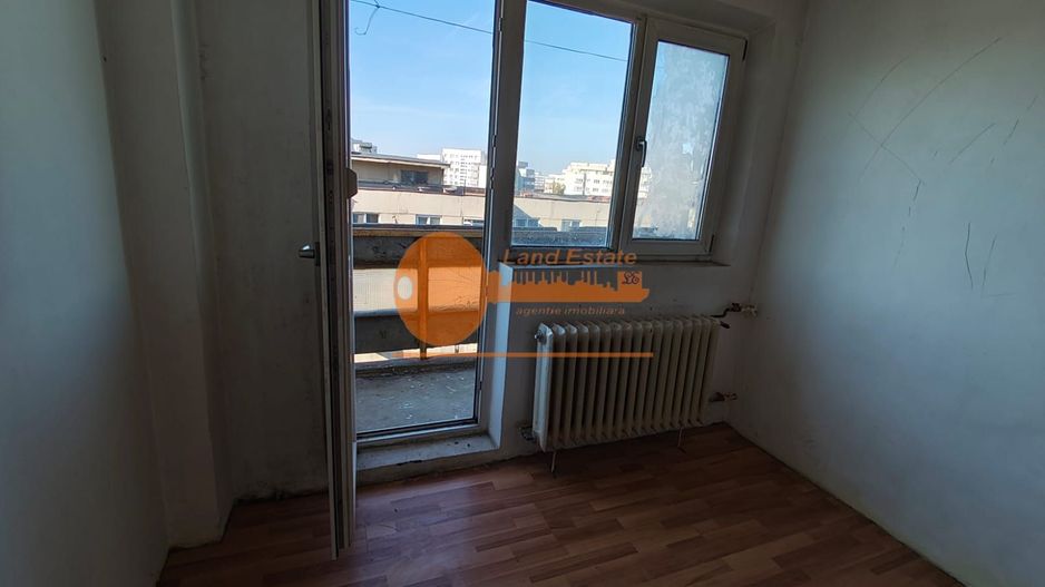 Garsoniera Gorjului-Bloc mixt(200 m metrou-1981) - Poză 6