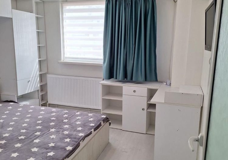 Inchiriez apartament 2 camere decomandat - Poză 2