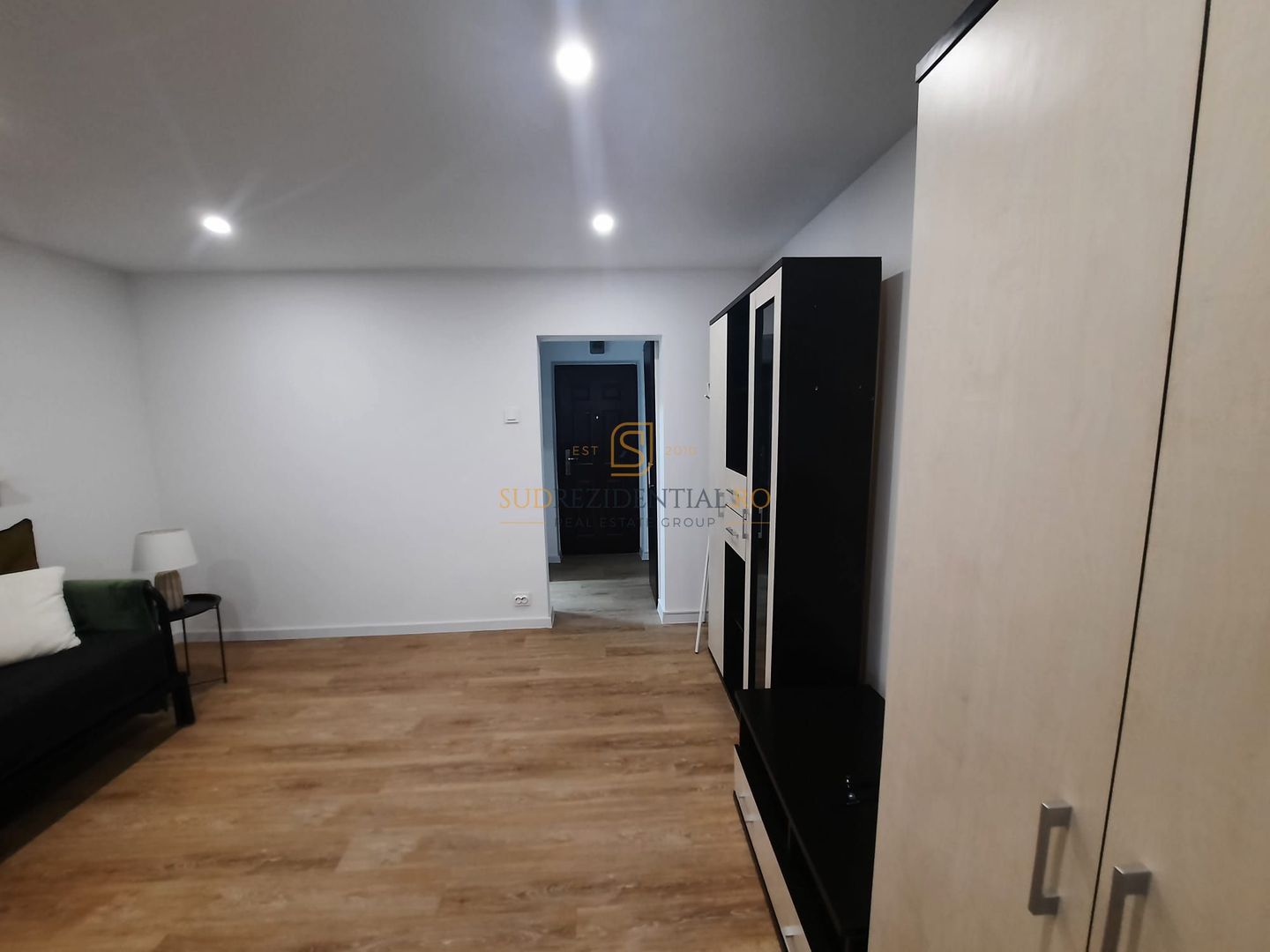Garsoniera mobilata si utilata modern, Aparatorii Patriei, Sector 4 - Poză 20