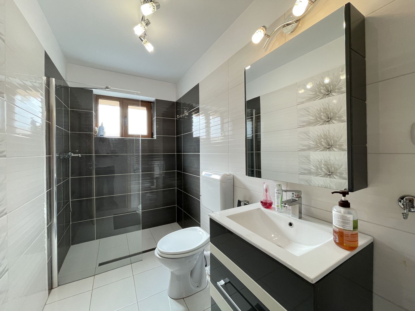 POPESTI | Chirie Casa individuala Dormitor parter rezidențial + birou - Poză 22