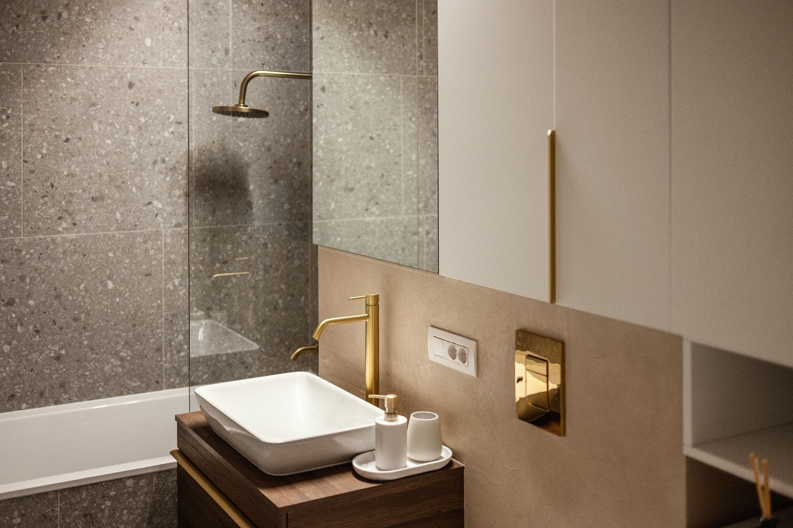 Clasic - Elegant apartament 3 camere la ISHO - Poză 6