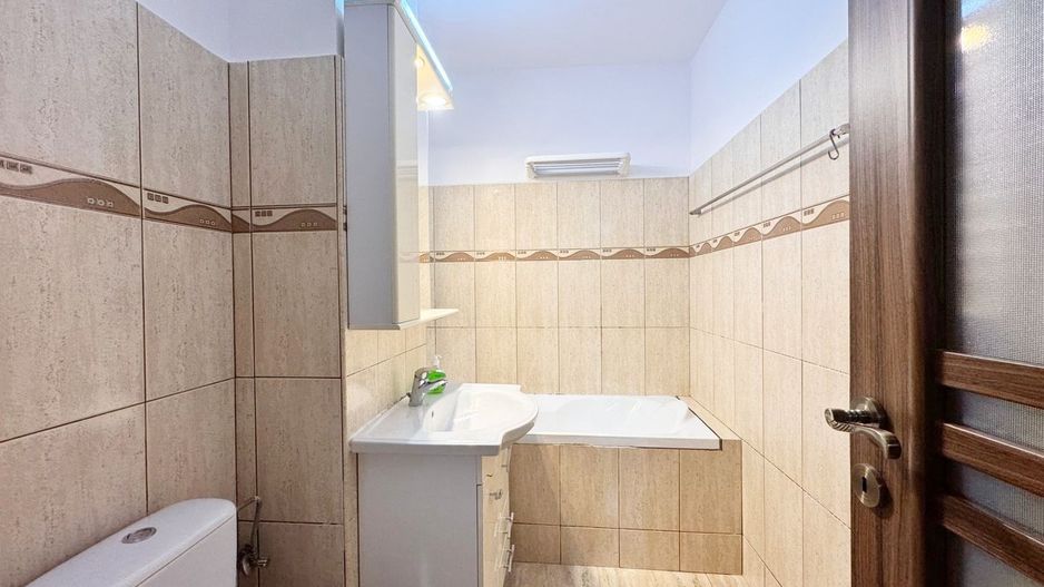 REZERVAT! Apartament decomandat, etaj 1 cu balcon, Calea Iuliu Maniu. - Poză 10
