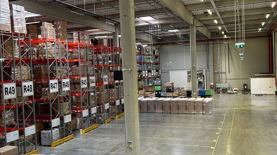 Spațiu cu rafturi pentru Logistică/Depozitare - Poză 5