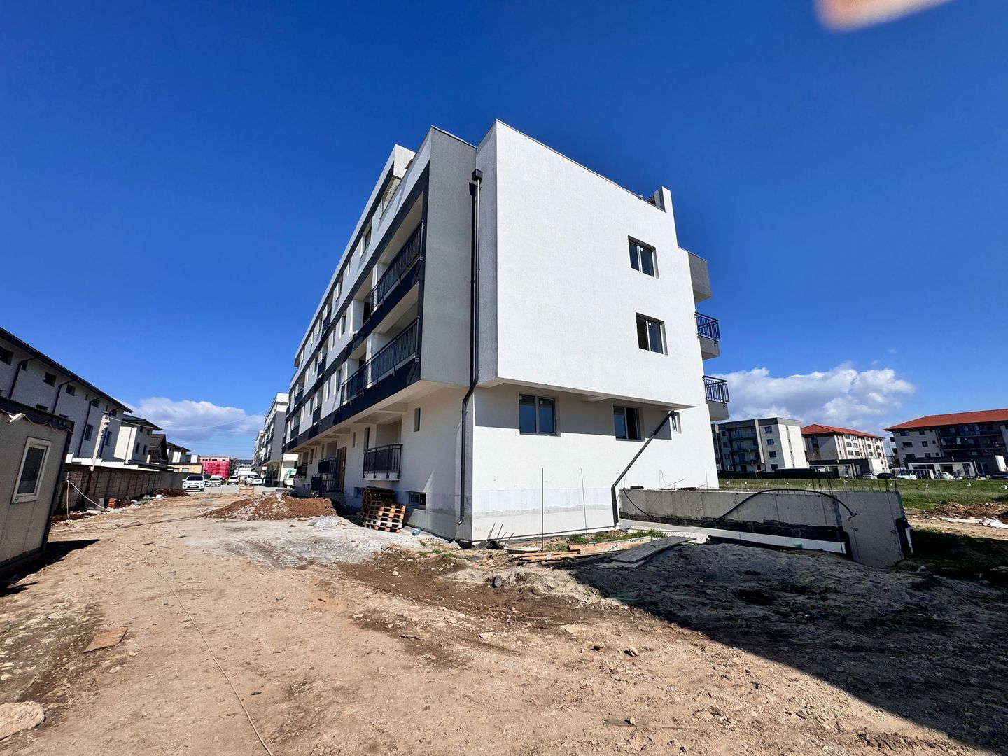 AP. 2 CAMERE, BUCATARIE INCHISA, CENTRALA , BLOC NOU, COMISION 0% - Poză 8