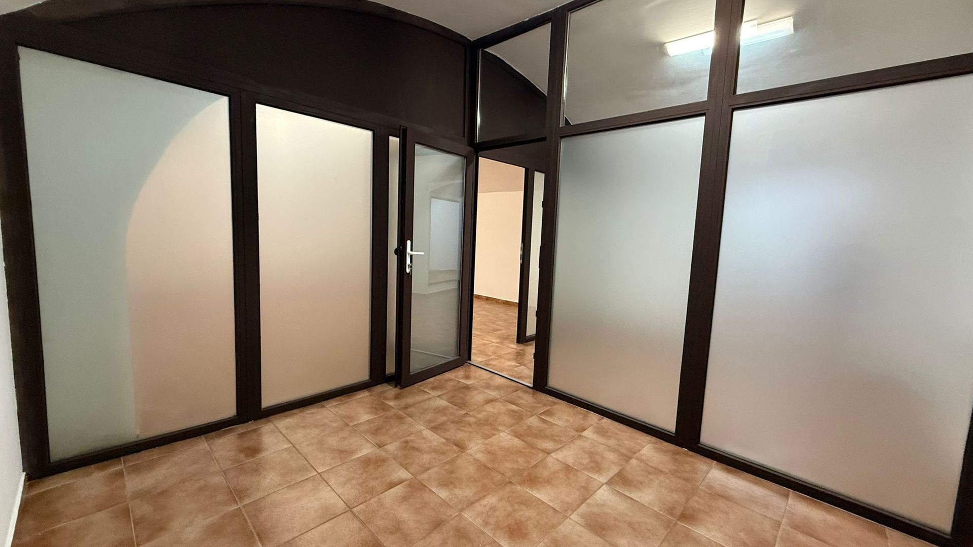 Ultracentral – Str. Lucian Blaga | Acces individual | Parcare în curte - Poză 12