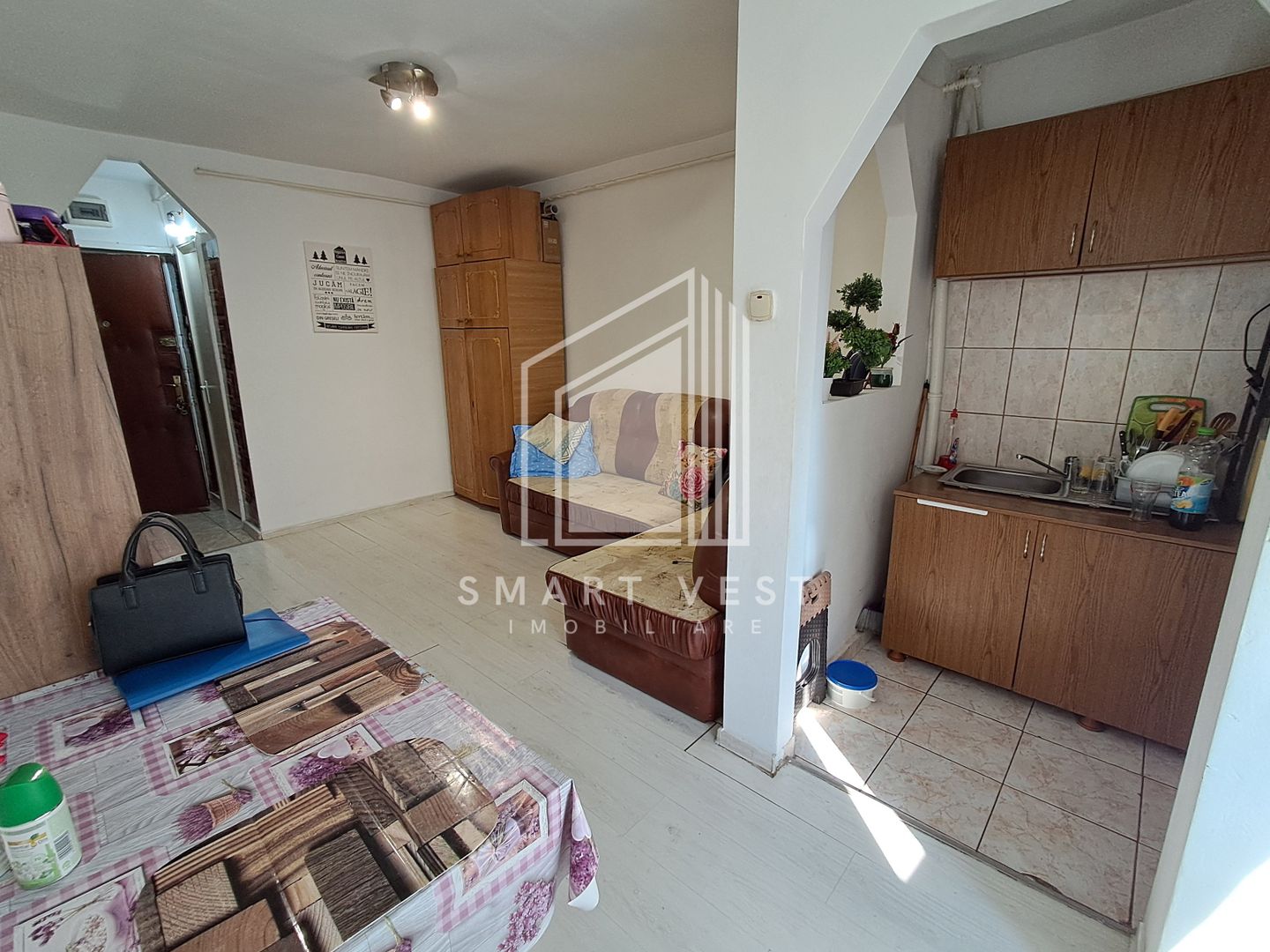 Garsoniera | 22 mp | Etajul 1  | Zona Micro 17 Ostrovului - Poză 1