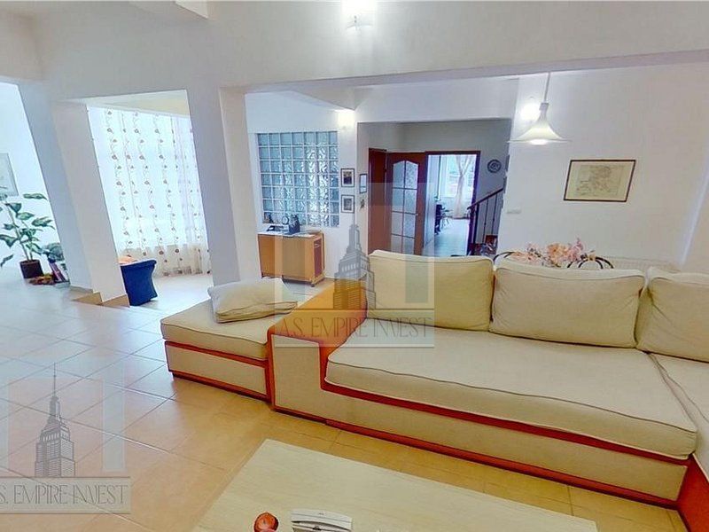 Vilă deosebită cu 6 camere în zona Şchei, Braşov - Poză 8