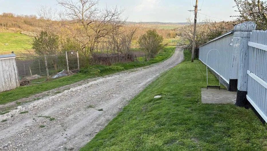 Gospodarie traditionala in localitatea MÎNJEȘTI, la 10 km de Vaslui; - Poză 2