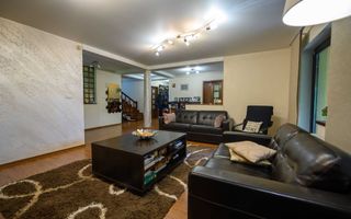 Vilă 5 camere 240 mp, mobilata,teren 806 mp – Platou Galata, Iași - Poză 2