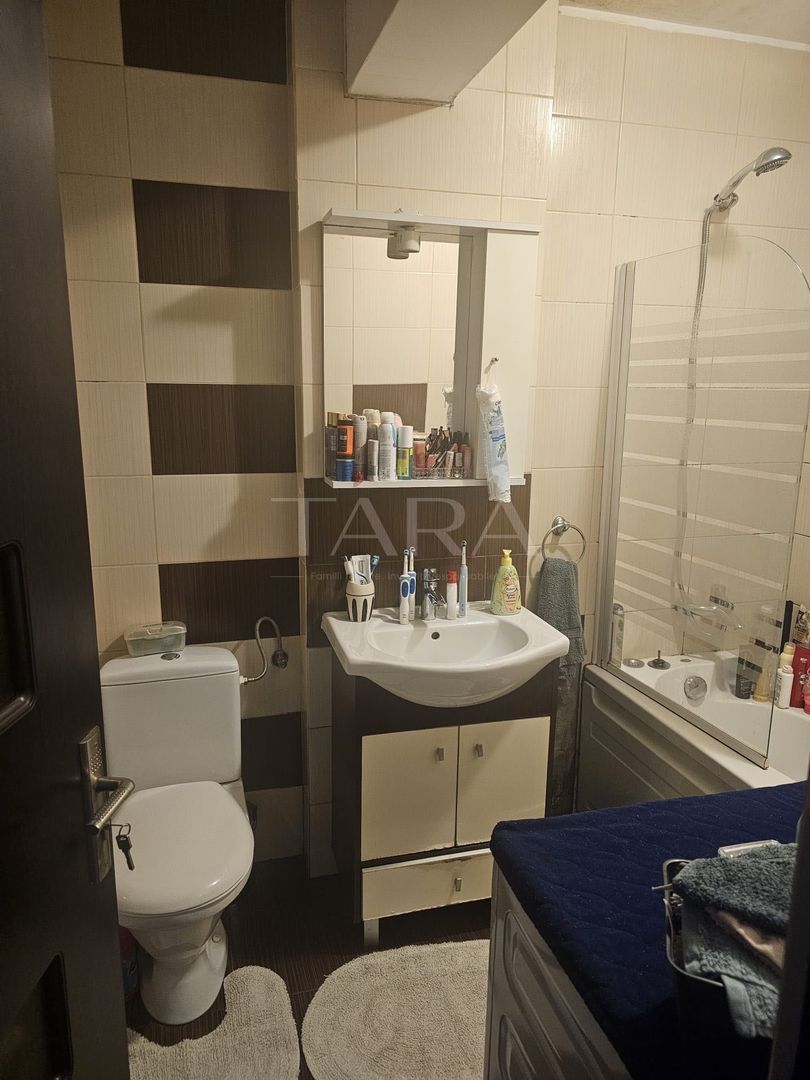 Apartament cu 3 camere, 72 mp, 2 balcoane, Florești, central. - Poză 7