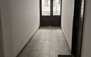 Garsonieră 42 mp de închiriat – zonă ultracentrală Târgu Jiu, ideală birou - Poză 6