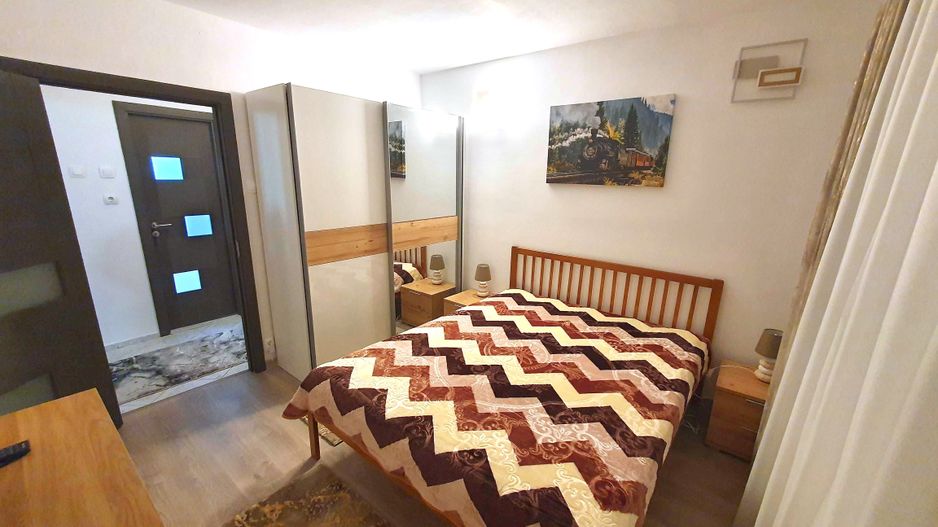 🚇 Închiriez Apartament cu 2 camere, 50 m de metrou 1 Decembrie - Poză 5