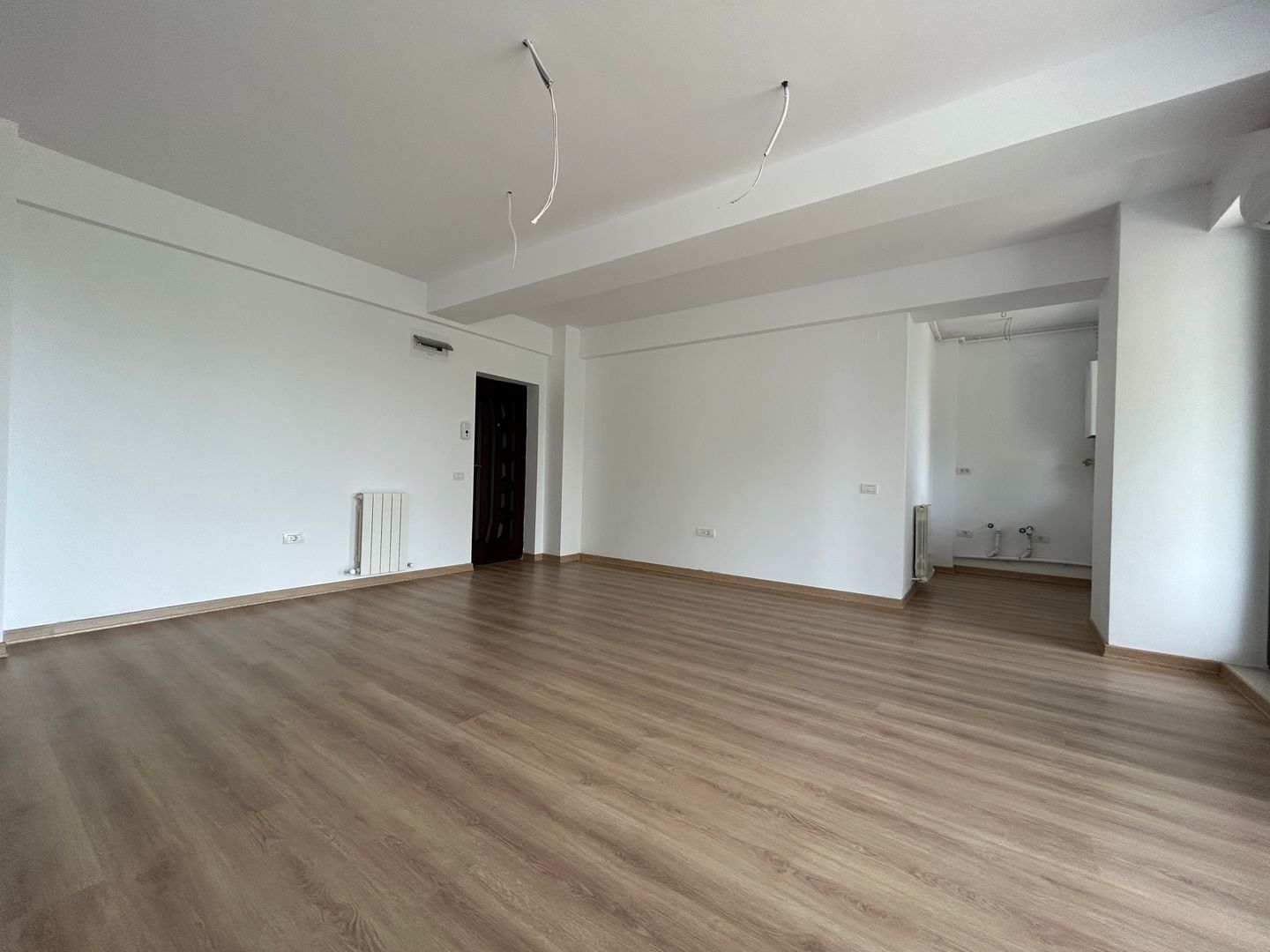 Apartament cu 2 camere cu loc de parcare zona Satul de Vacanta Mamaia - Poză 3