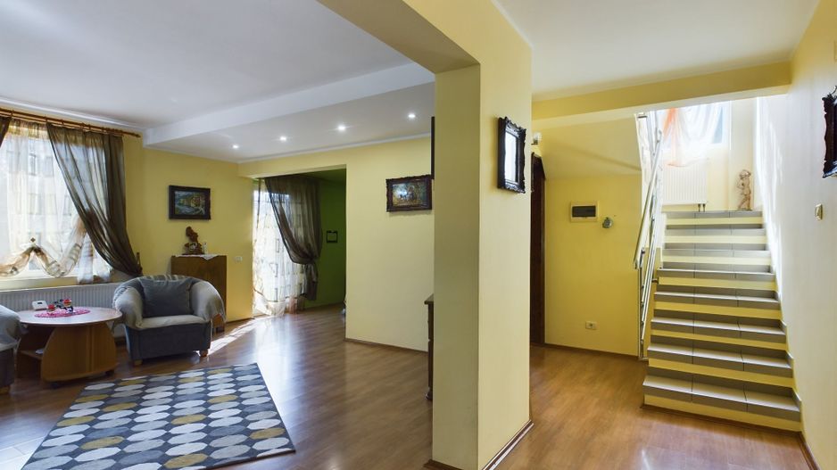 Casă individuală Dumbrăvița - Poză 2