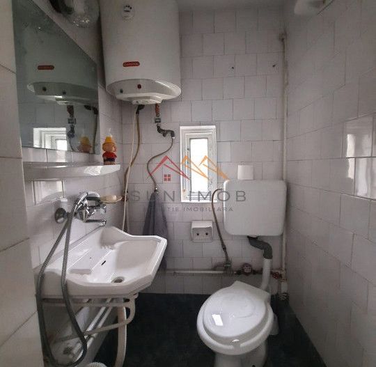 Apartament 2 camere, curte proprie 50 m2, Zona A, Campina, Prahova - Poză 6