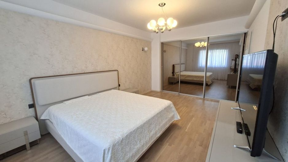 Inchiriere apartament 3 camere centru Ultramodern-Bloc nou - Poză 8