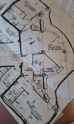 Dorobantilor | 3 camere | etaj 1 | centrala proprie | necesită renovare - Poză 9