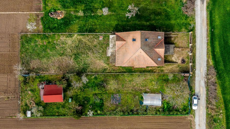 PRET NOU! Casă 6 camere - la roșu - Zimandcuz, Arad – COMISION 0 - Poză 6